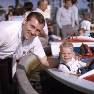 Meet your Posher, Tom